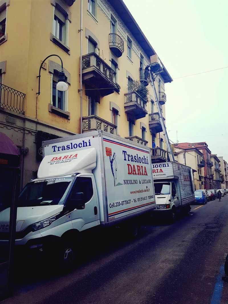 Parco mezzi Daria Traslochi Torino
