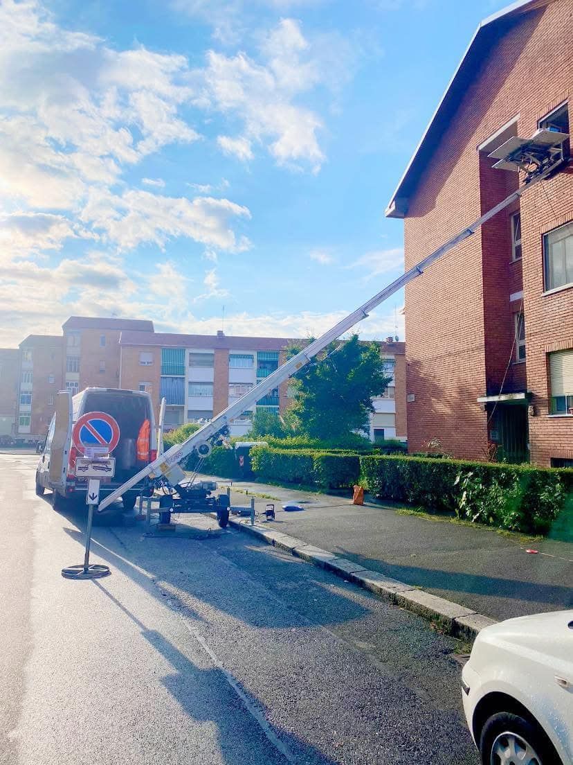 Noleggio piattaforme e scale aeree