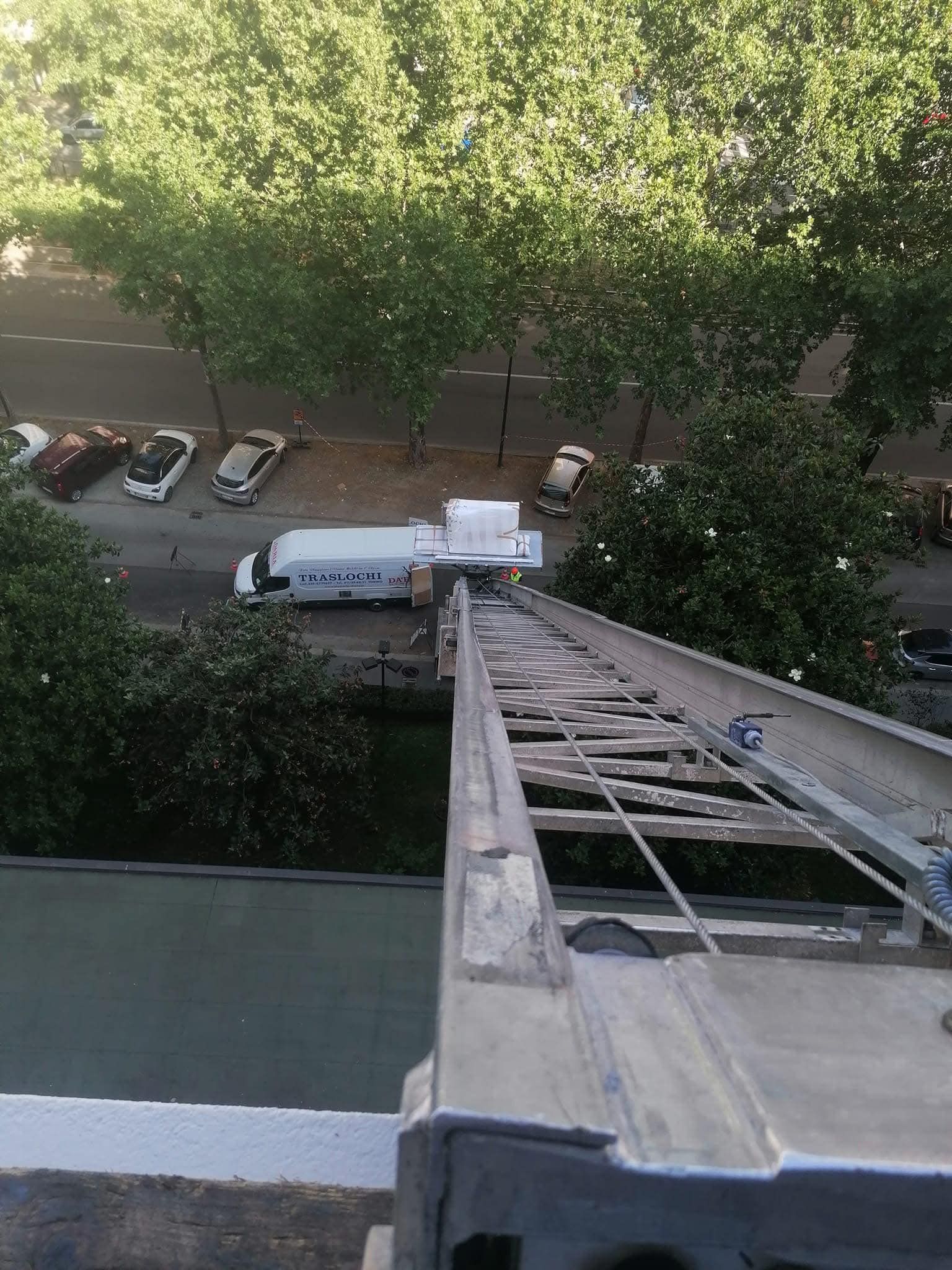 Noleggio piattaforme e scale aeree