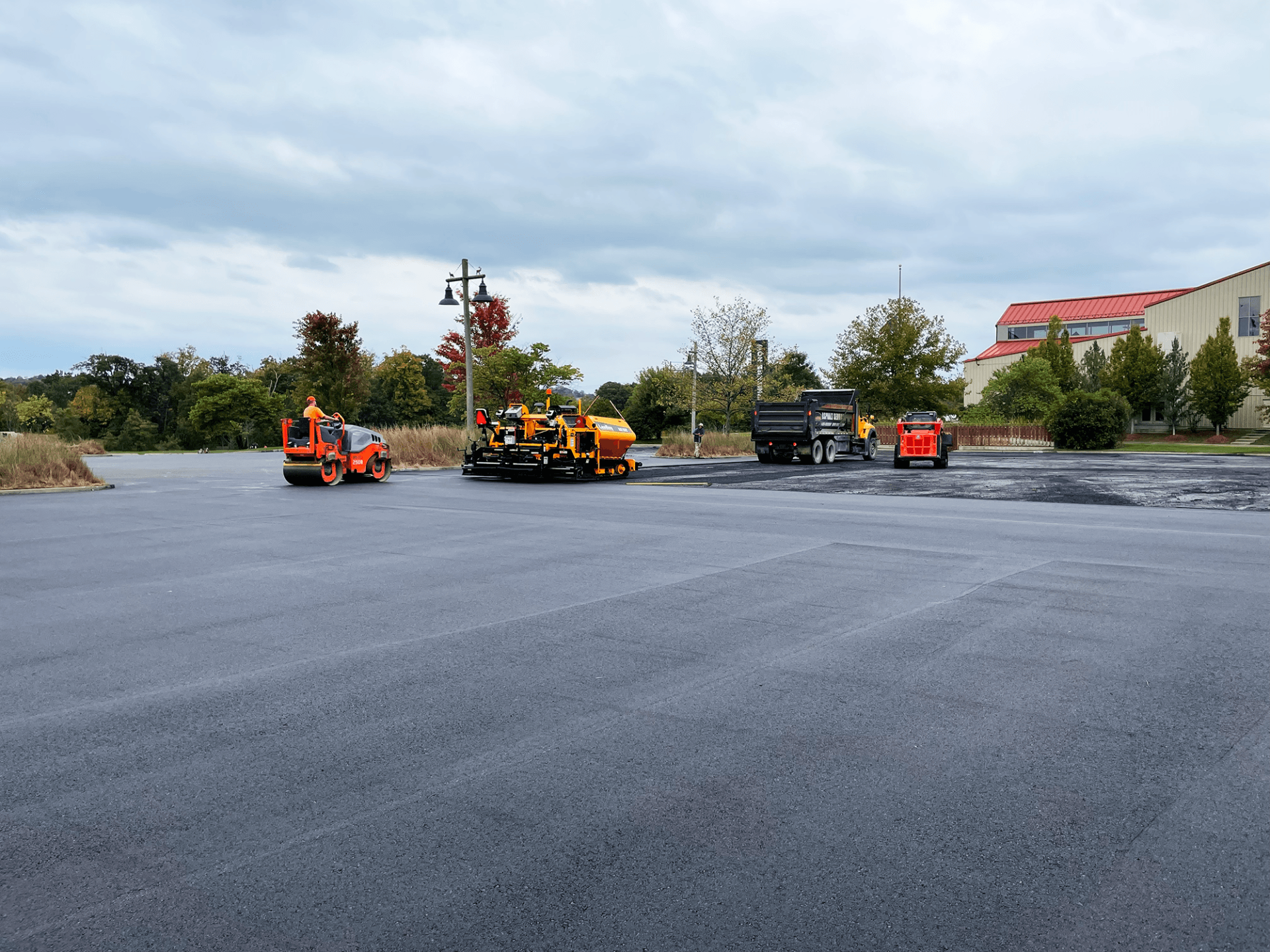 MoSEAL Is Different. We Are Dedicated to Paving Laddonia, MO With the Best Asphalt.