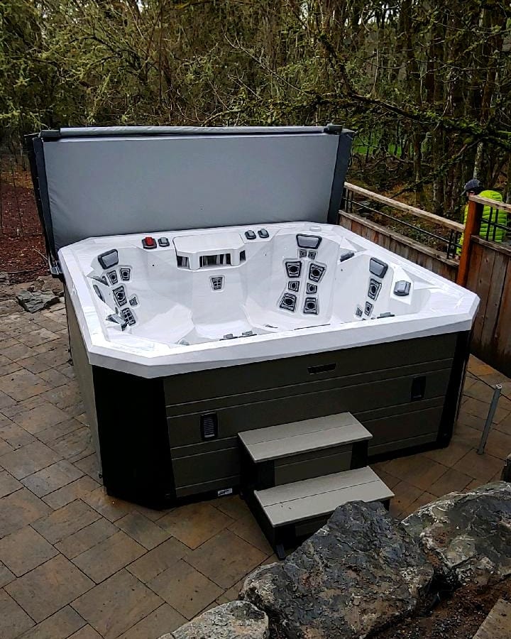 Outdoor Luxury Hot Tub | Corvallis, OR | Schaefers Stove & Spa