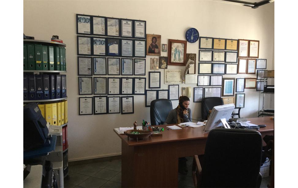 ufficio di titolare di officina meccanica