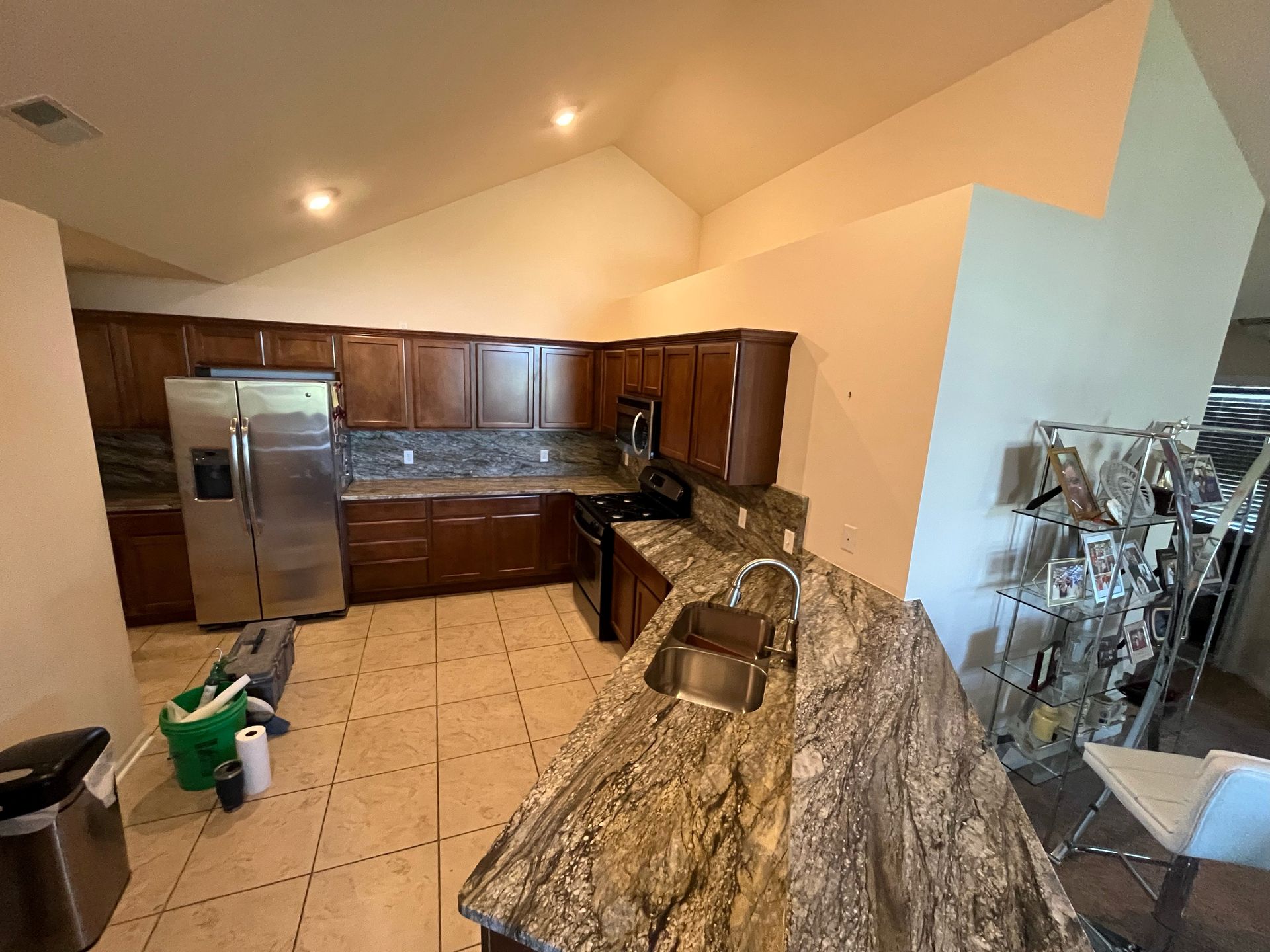 Newly Cleaned Kitchen — Bloomington & Champaign, IL — Luther Falls Custom Kitchens