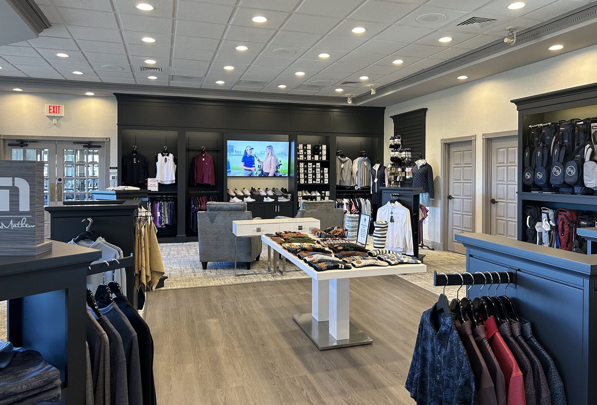 Modern pro shops trust advanced golf course management software & tee time booking systems to run their operations.