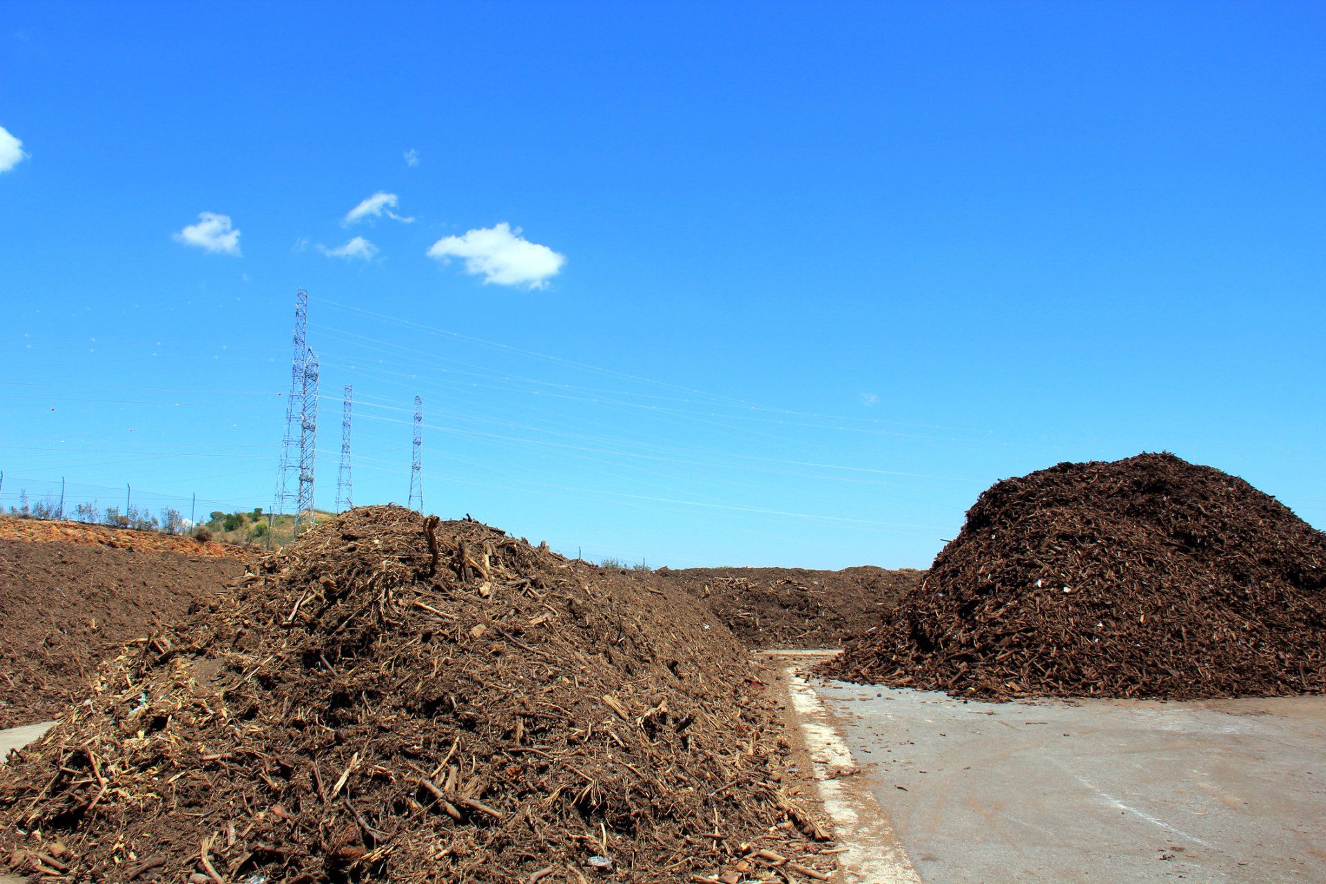 Brown Mulch Landscaping – Amherst, MA - Duke’s Landscaping Supply