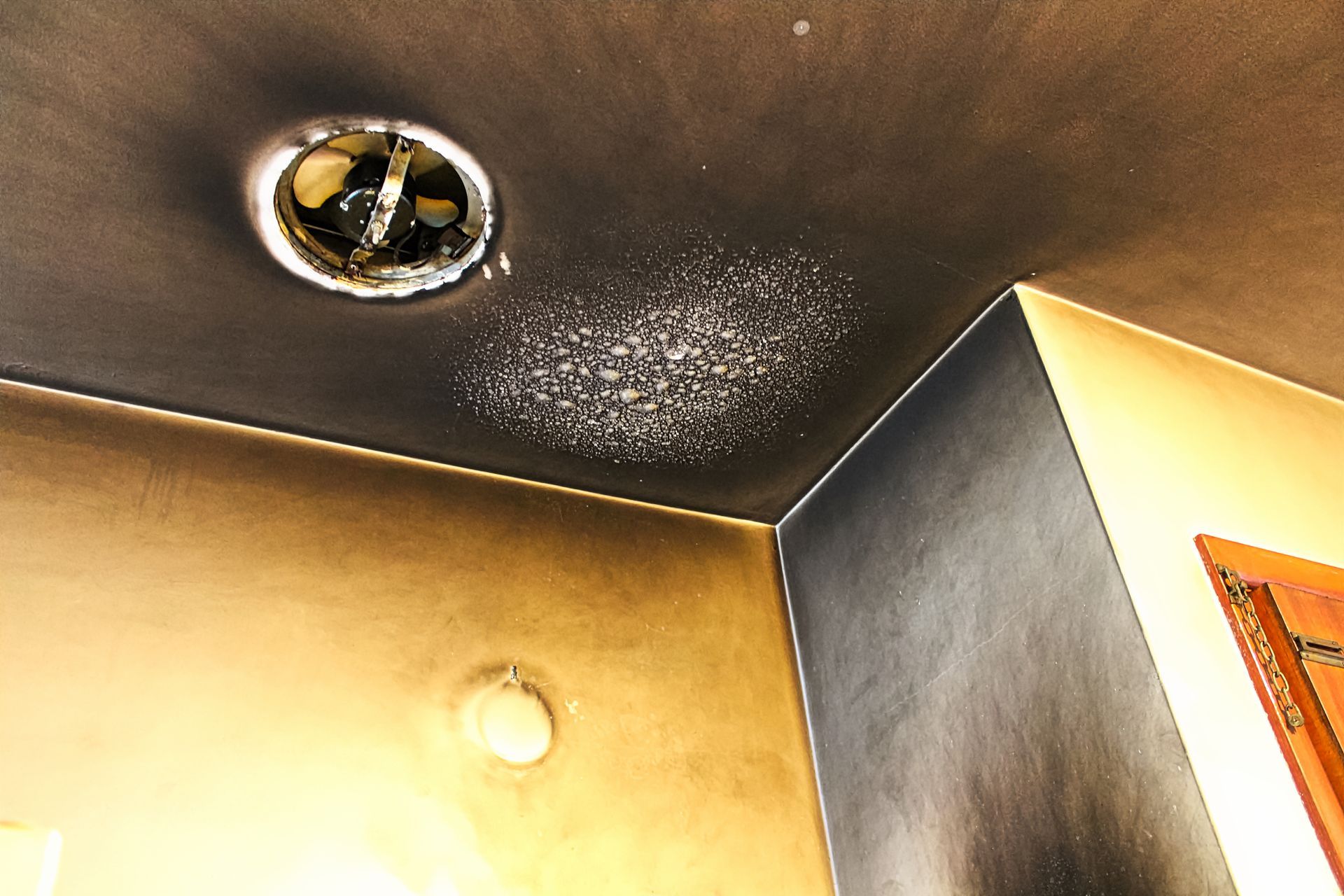 Bubbled and smoked up ceiling after a kitchen fire — New Windsor, NY — JJ Interior Restorations Corp.