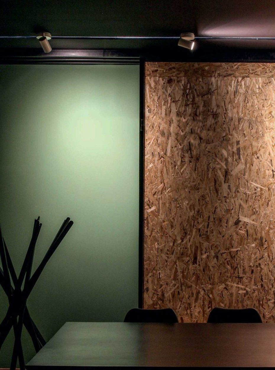 Interno dello showroom con vendita di led a Milano