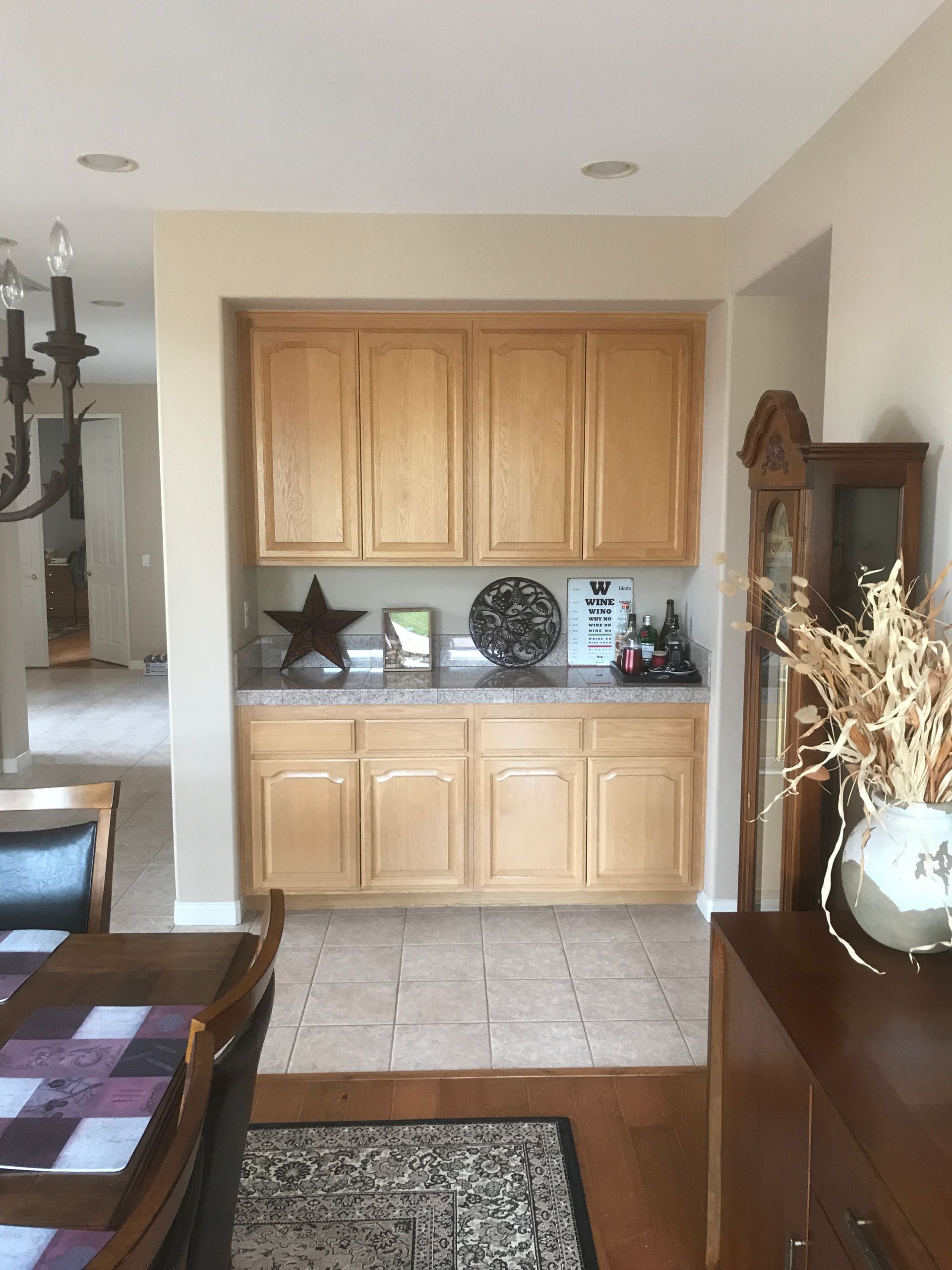 Before Image of Dining Room Bar prior to its Remodel, Thousand Oaks 