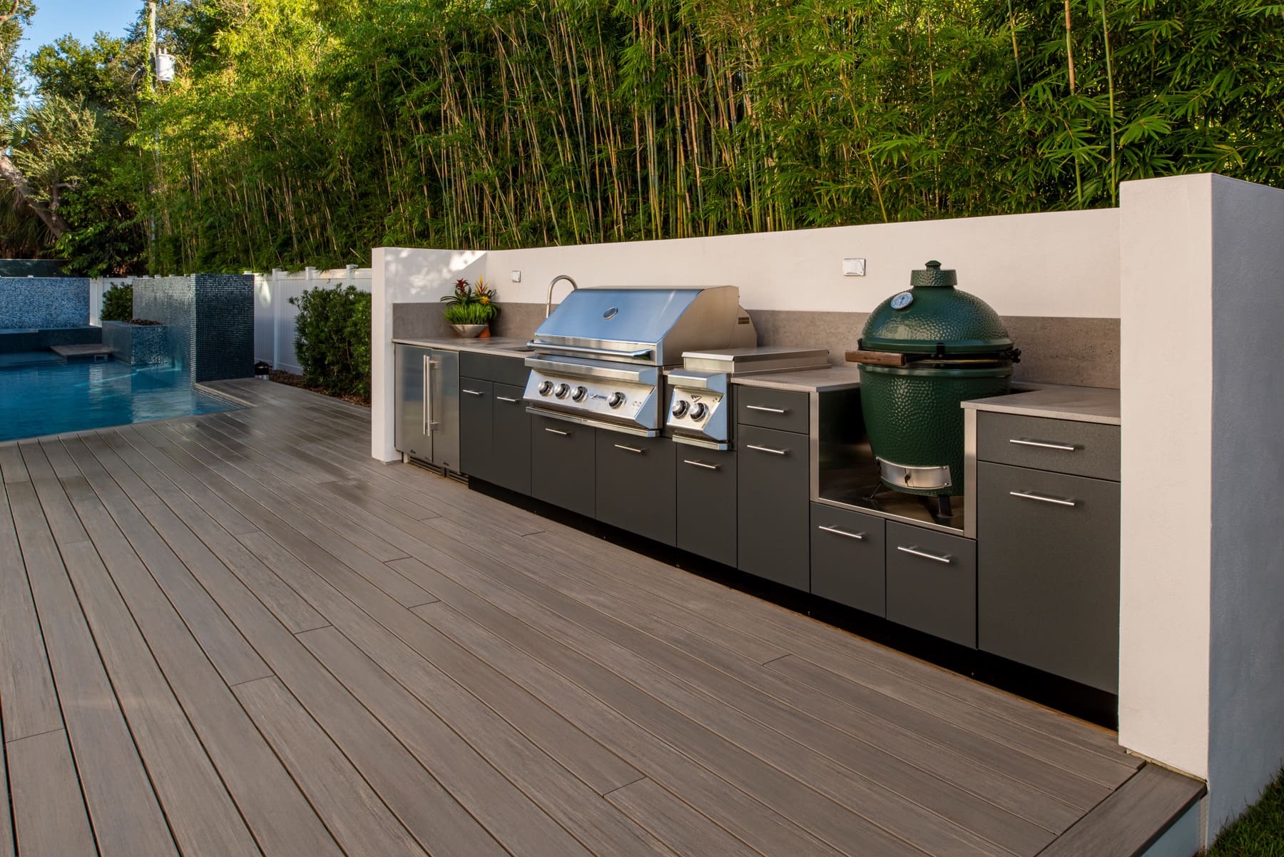 Outdoor Kitchen w Smoker, Trex Cabinetry, Trex Composite Decking, Moorpark