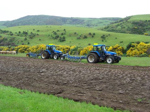 Johnstone Contracting for Ploughing in Eastern Southland