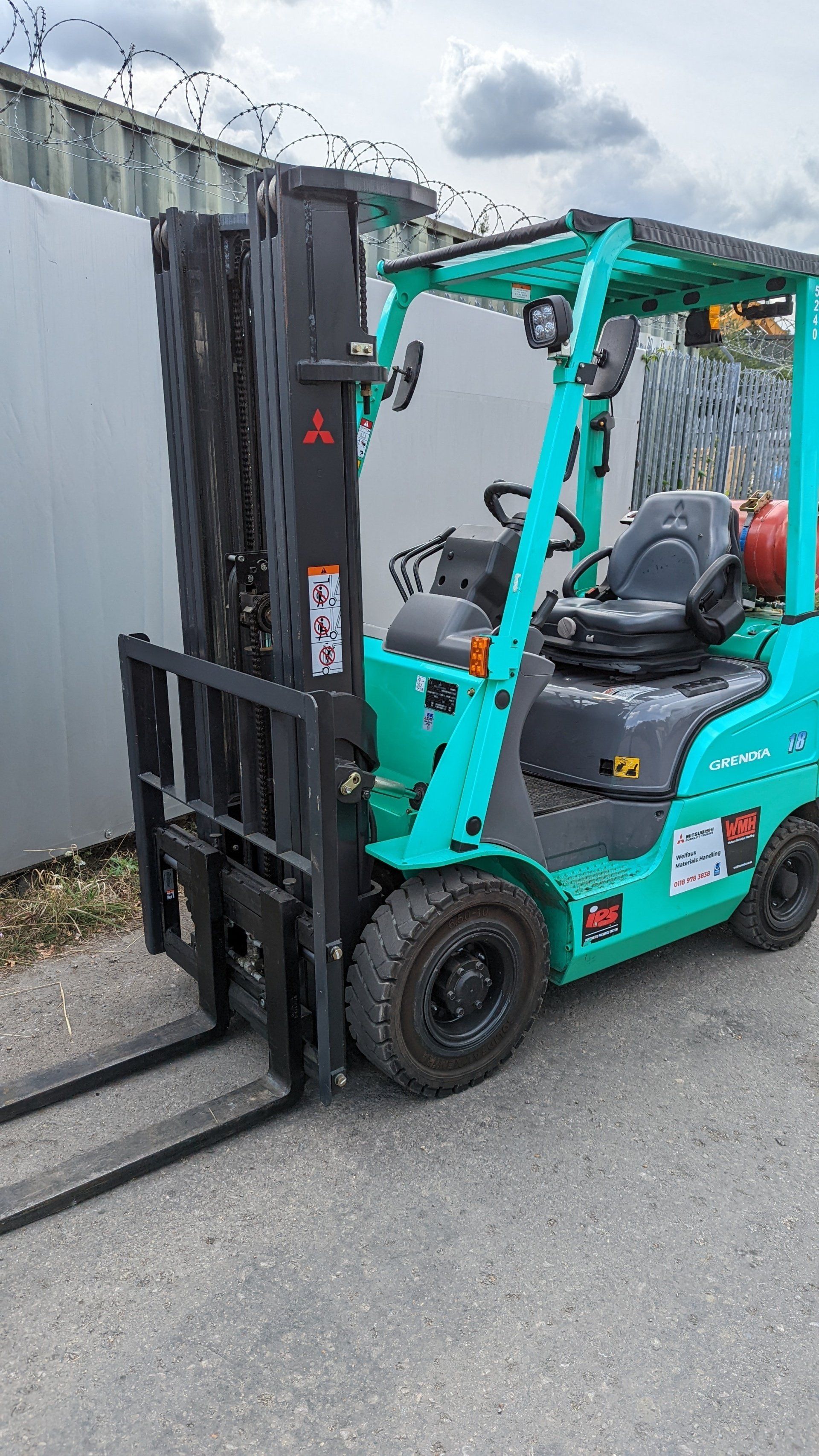 Mitsubishi Forklift FG25N gas img 5