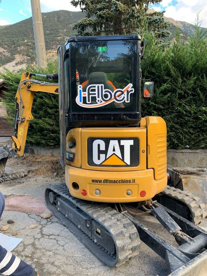 Lavori per l'installazione della fibra ottica