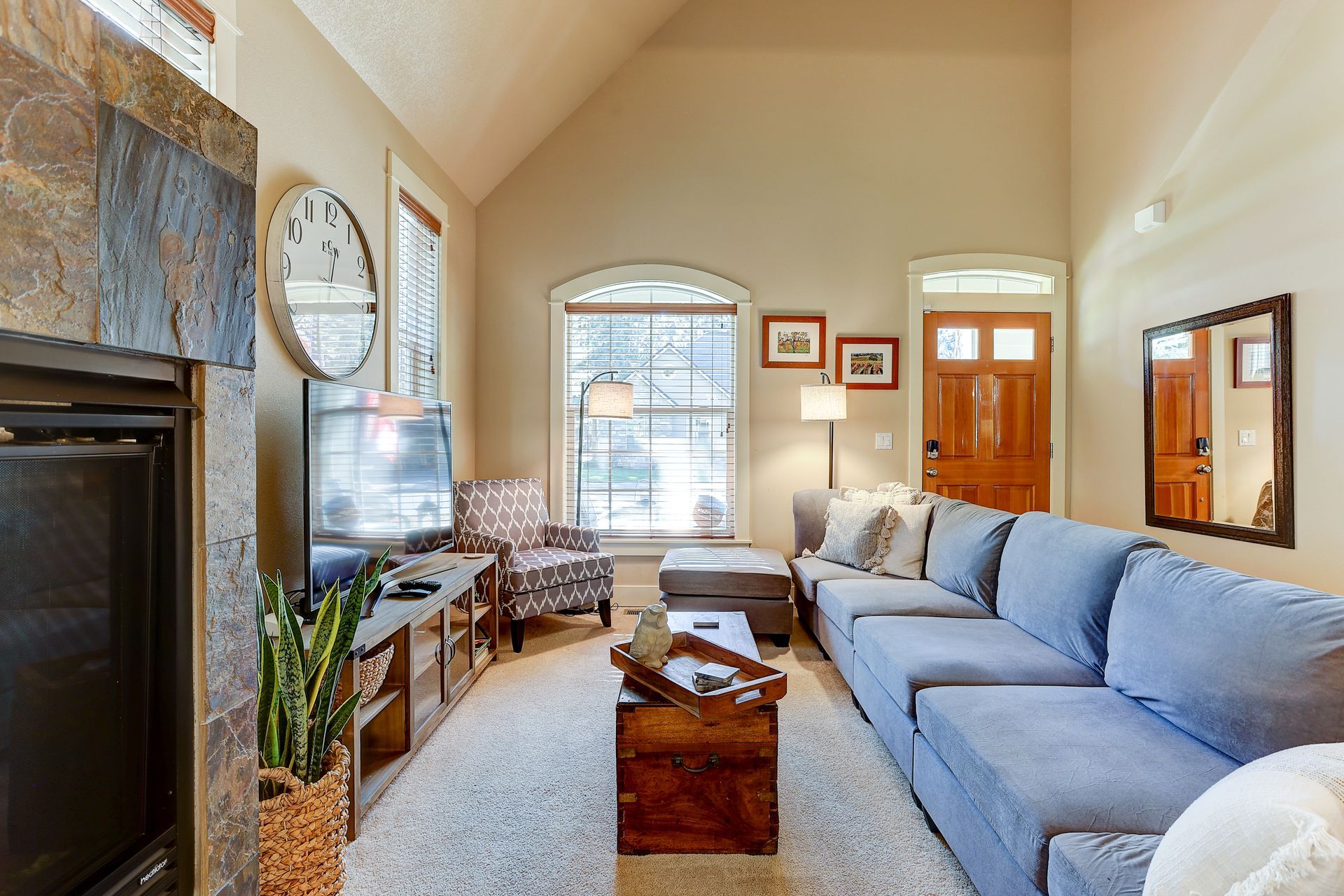 Sisters, Oregon | Vacation Rental | Living Room