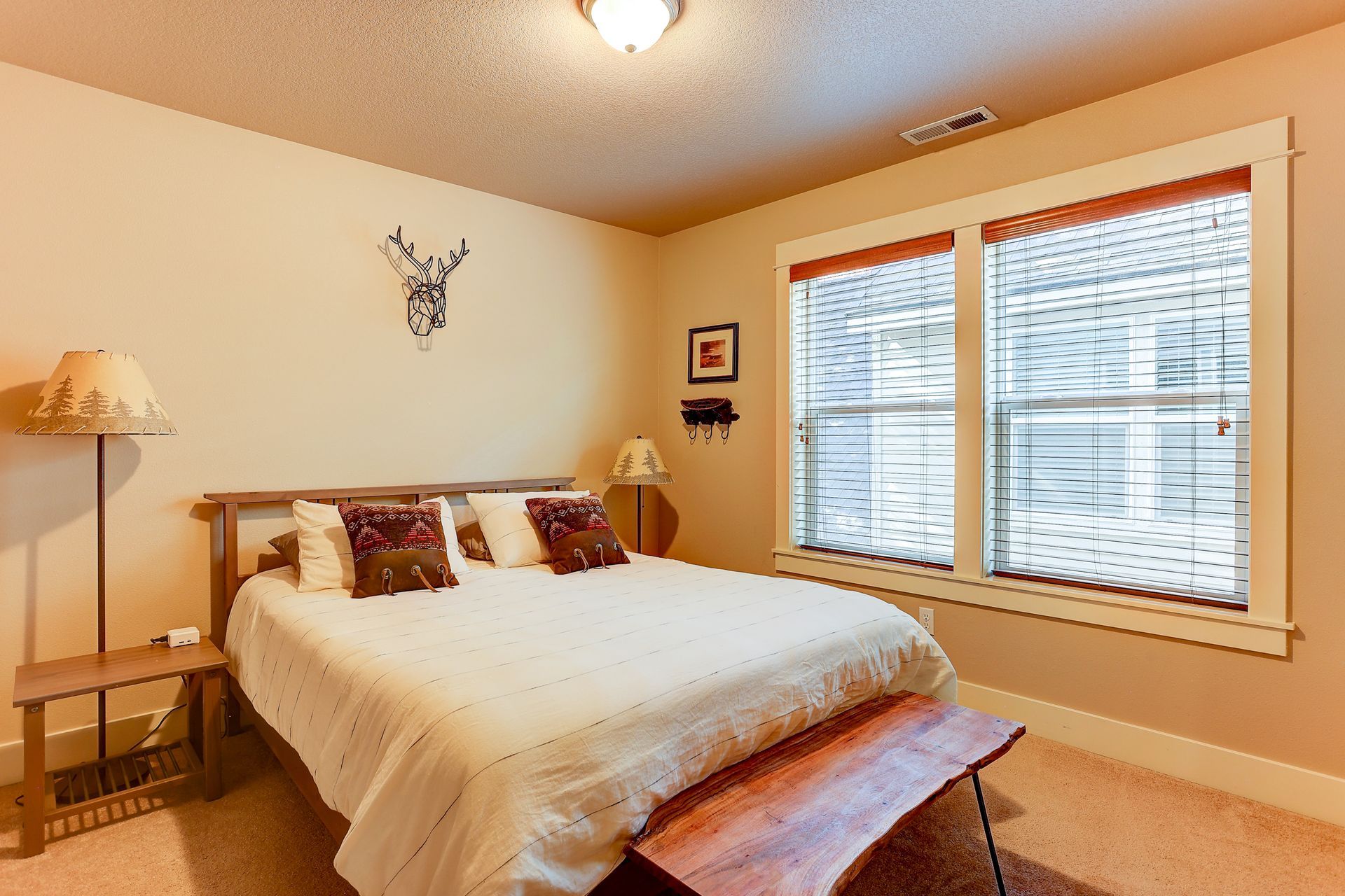 Sisters, Oregon | Vacation Rental | Bedroom