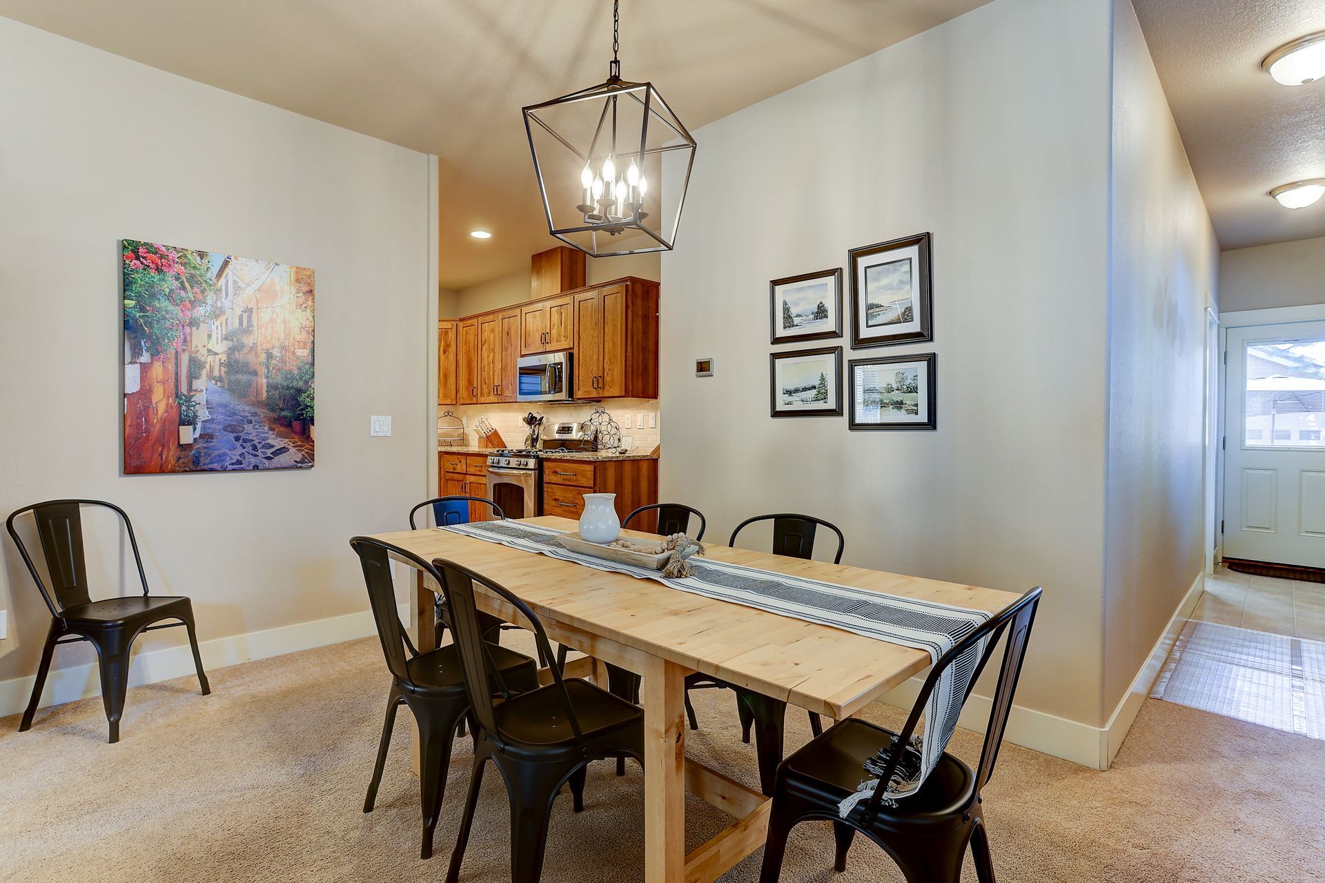 Sisters, Oregon | Vacation Rental | Dining Room