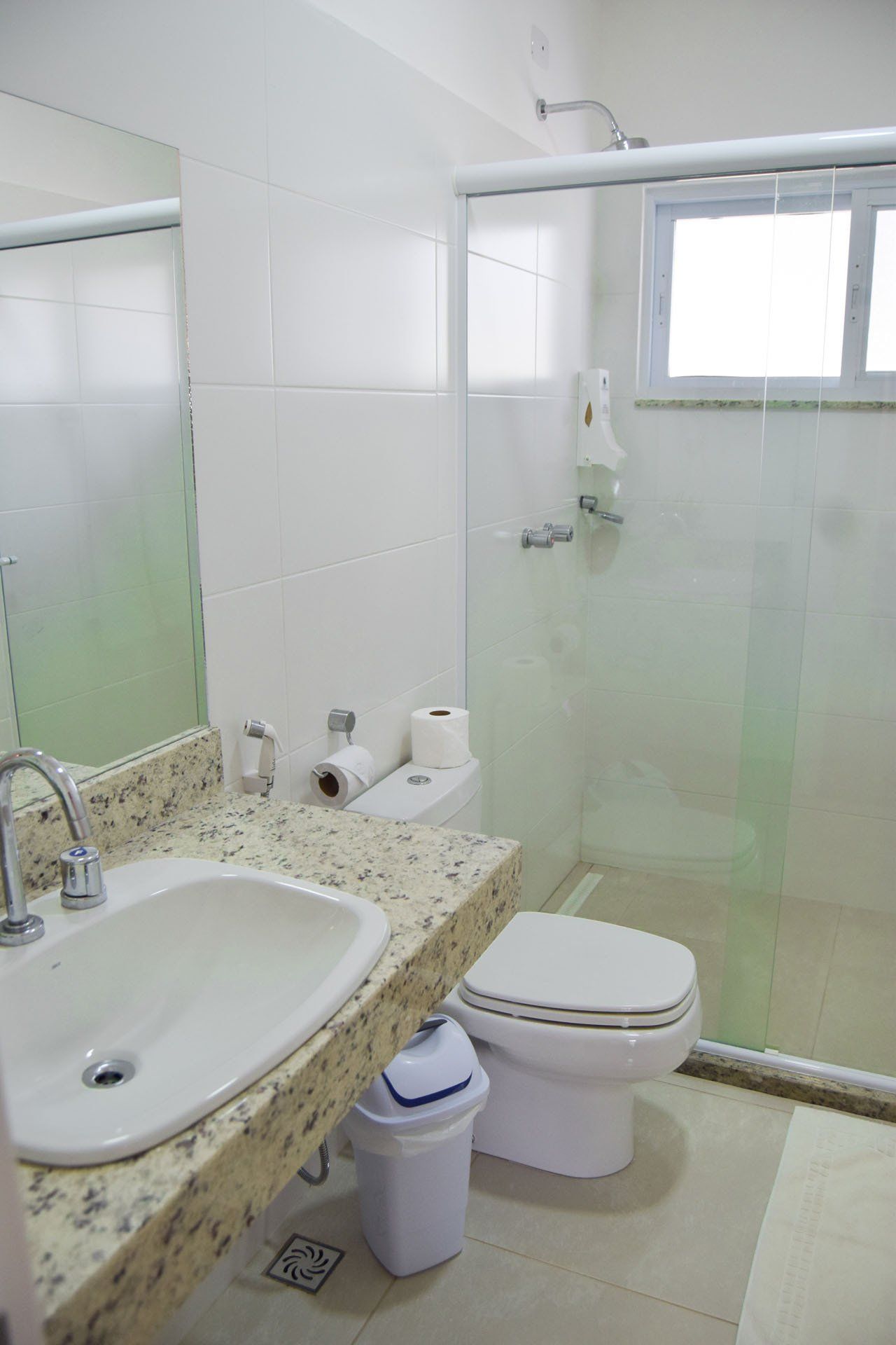 Lindo banheiro do chalé Experience