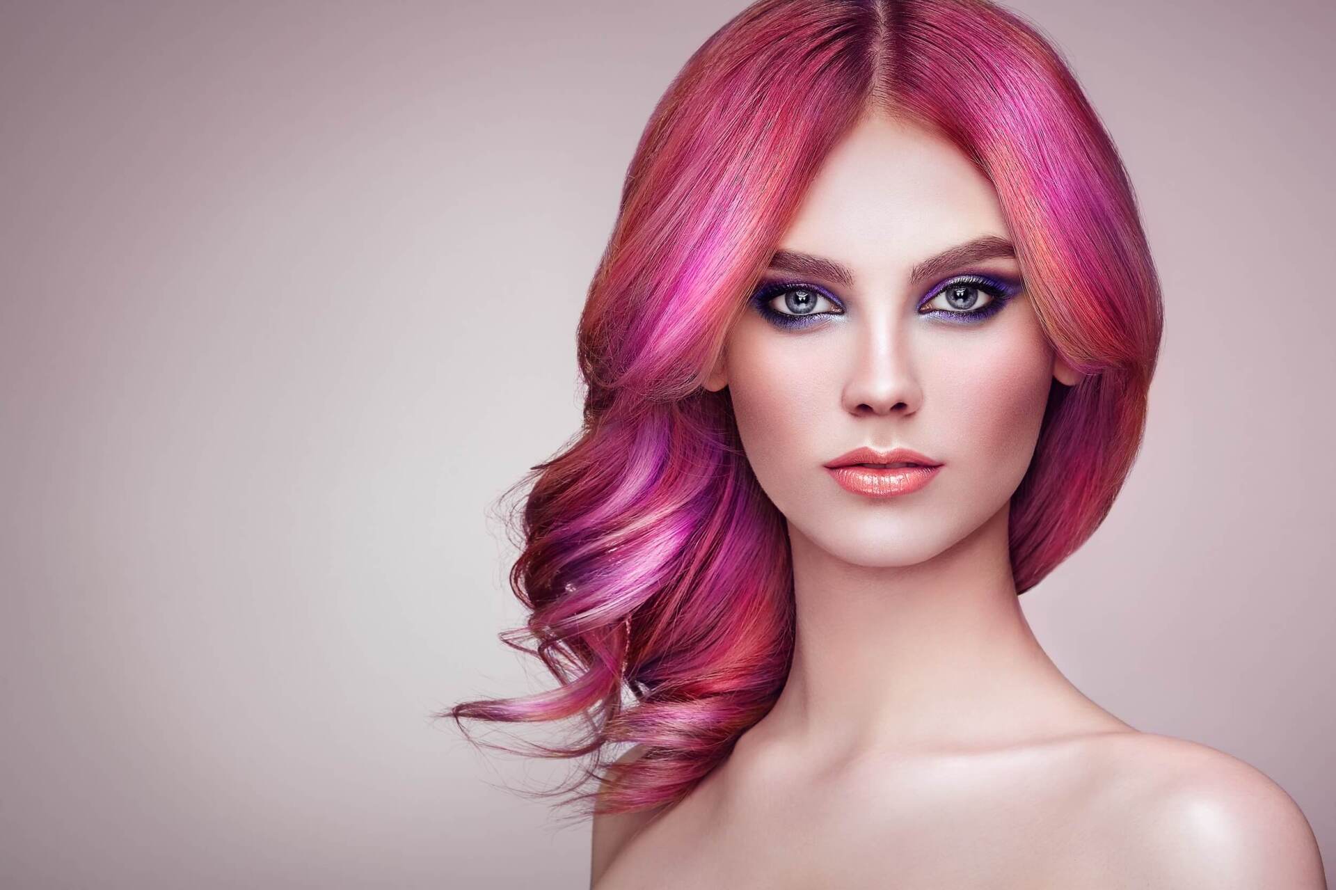 Capelli rosa con sfumature