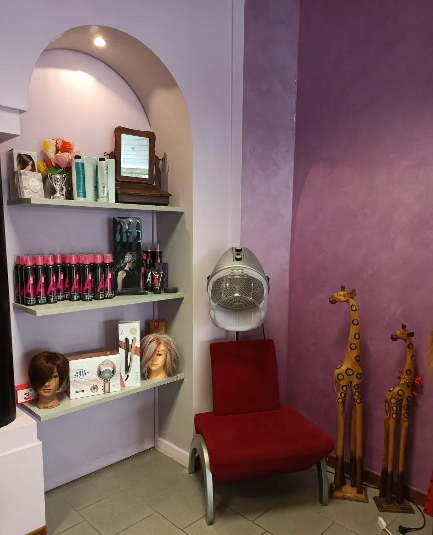 Casco asciugacapelli e prodotti per capelli