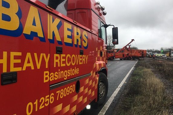 Heavy Recovery Operation On Hampshire Road