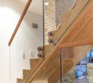 Staircase glass railing