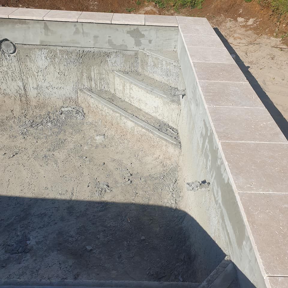 Unfinished Pool With Steps and Tiled Edge, Constructed of Concrete, Awaiting Finishing Touches — Banora Pools in Tweed Heads South, NSW