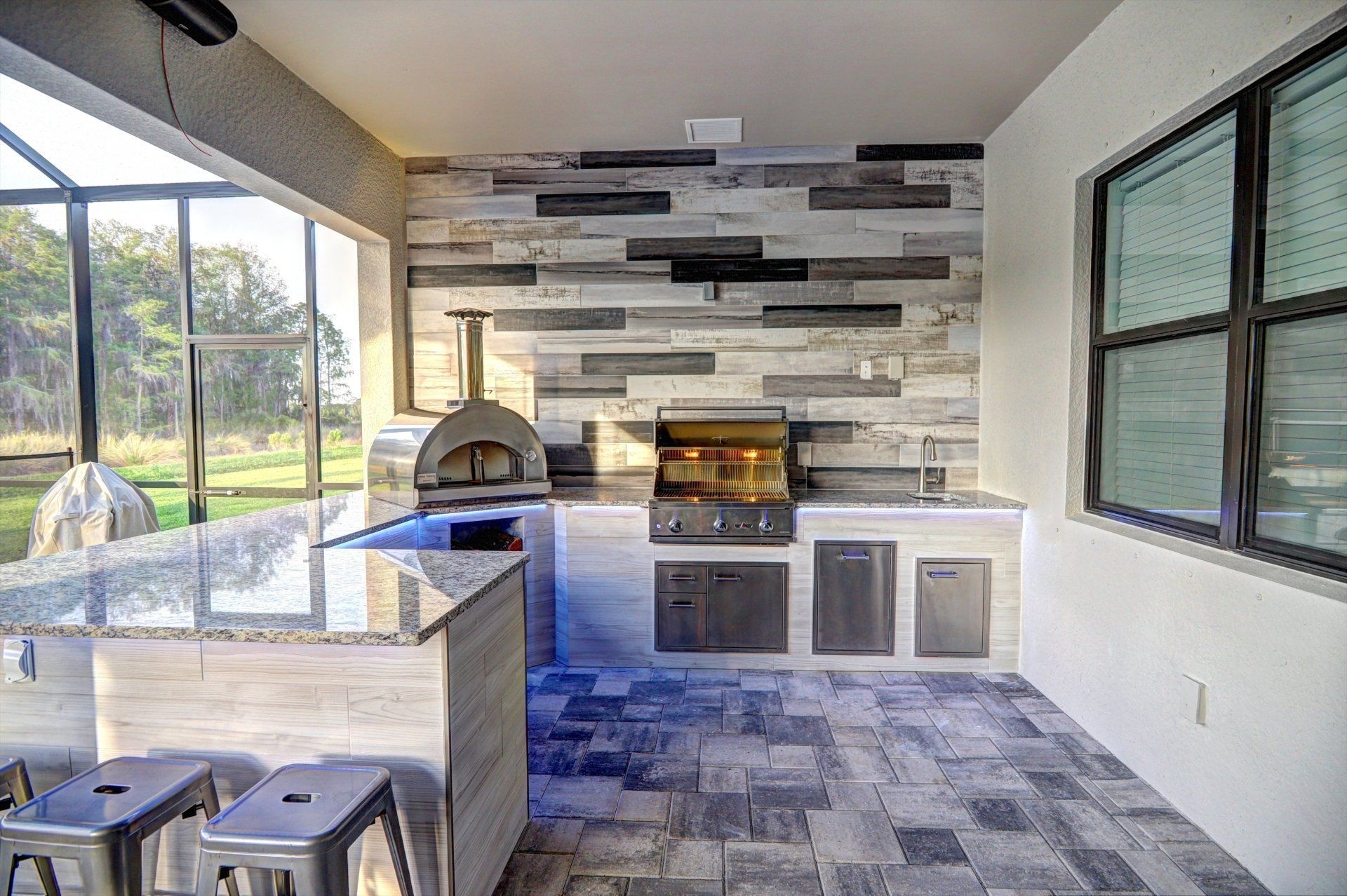 pizza oven outdoor kitchen