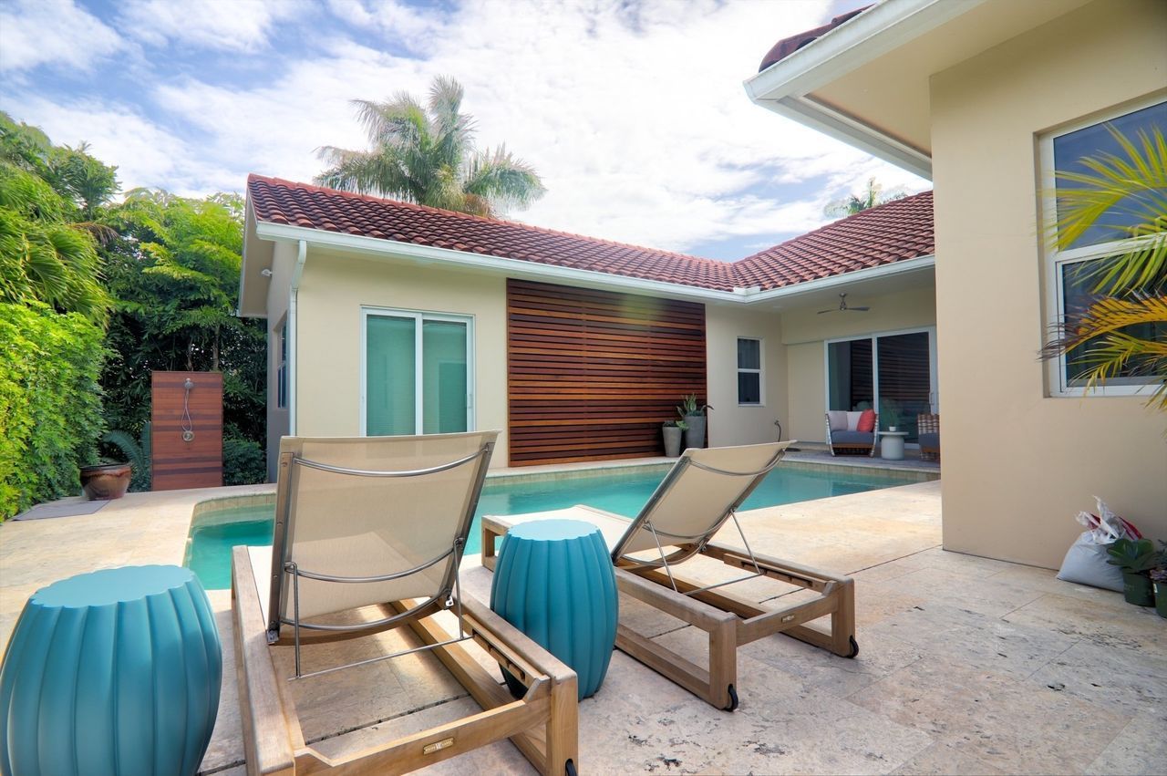 outdoor feature wall with IPE wood marco island, fl