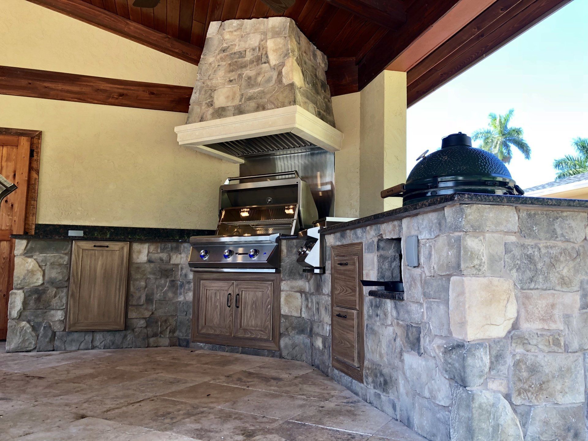 custom cultured stone outdoor kitchen Ft Myers FL