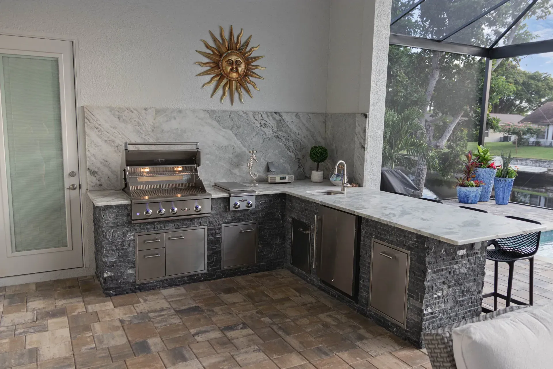 Porcelain tile outdoor kitchen