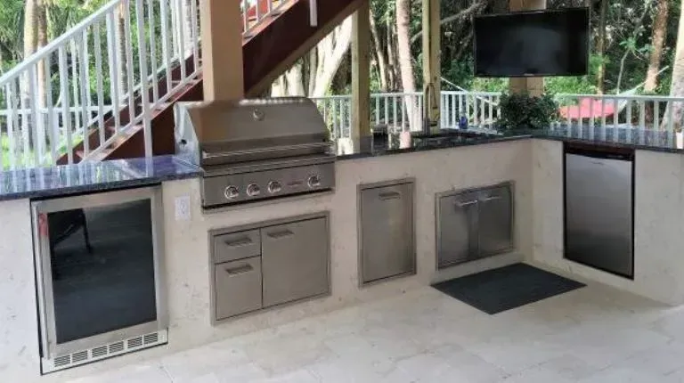 Tile Outdoor Kitchen Sanibel