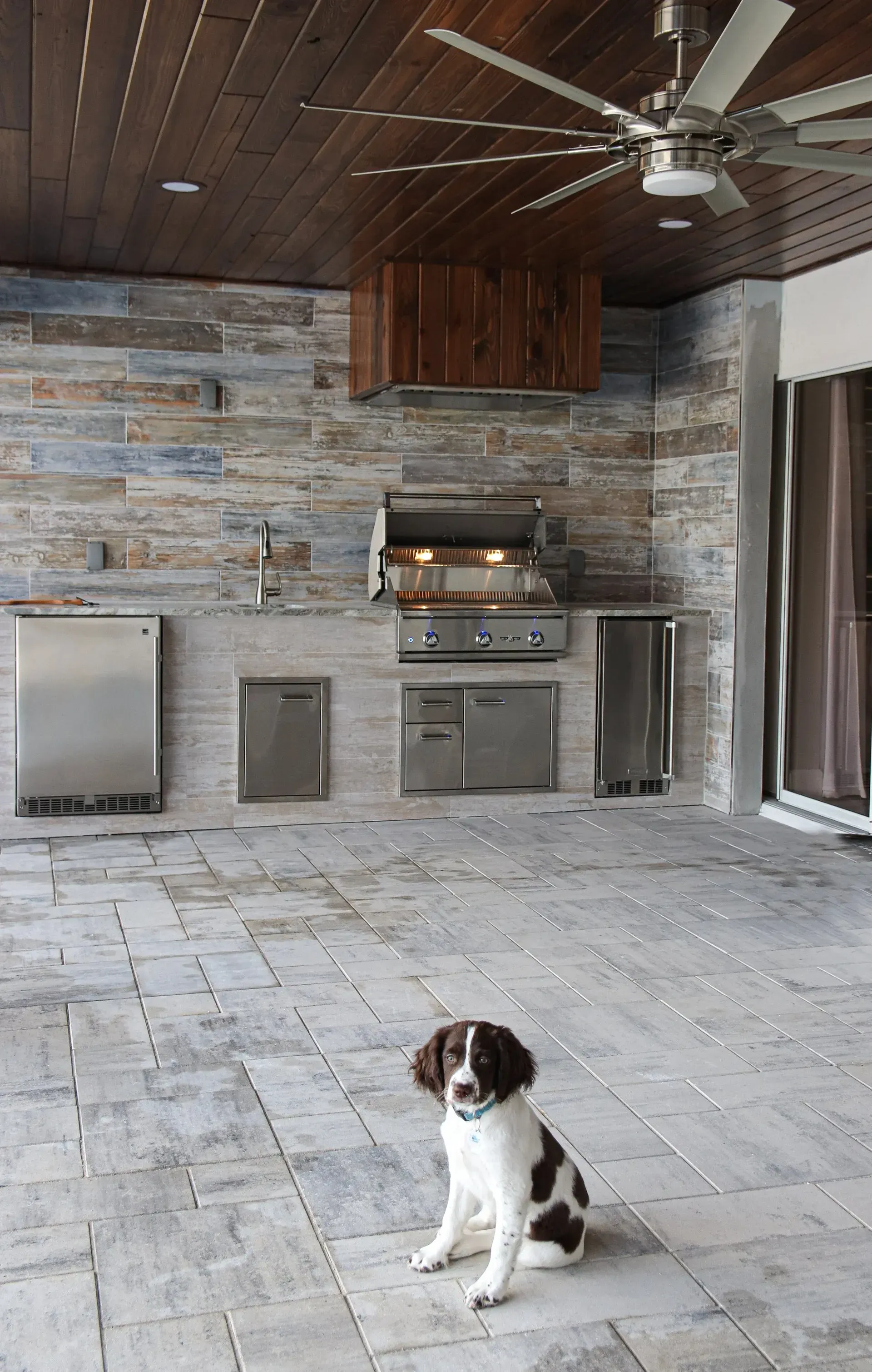 Porcelain tile outdoor kitchen