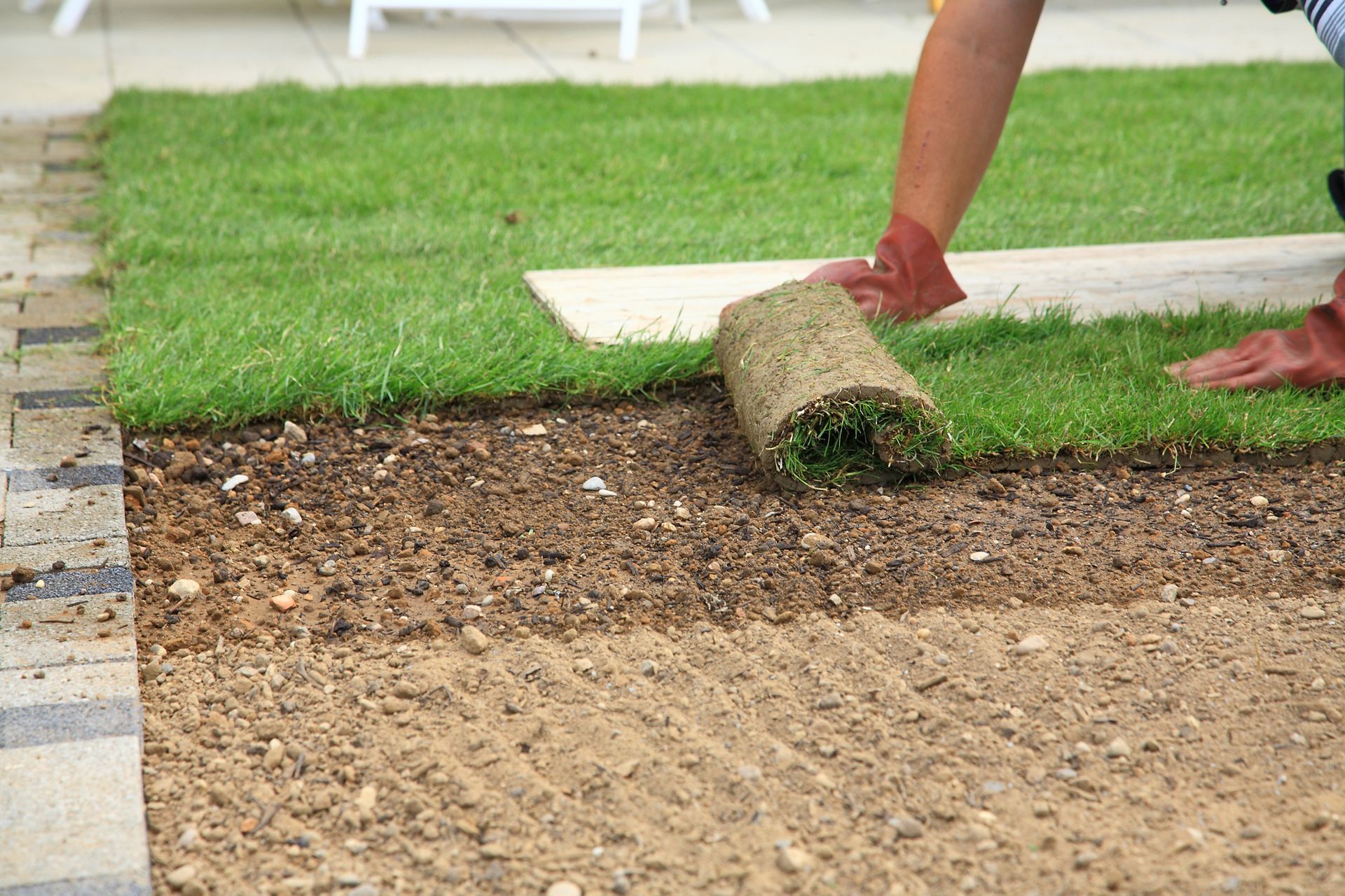 Laying sod by Novasack Turf Farms, a residential sod product supplier | Millville, NJ