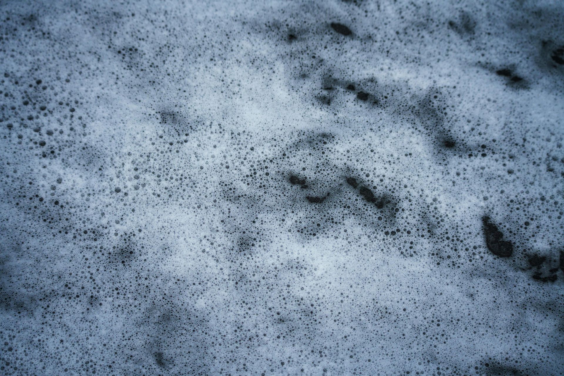 Air bubbles in the ocean 