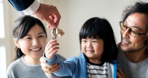 Family Gets Home Keys