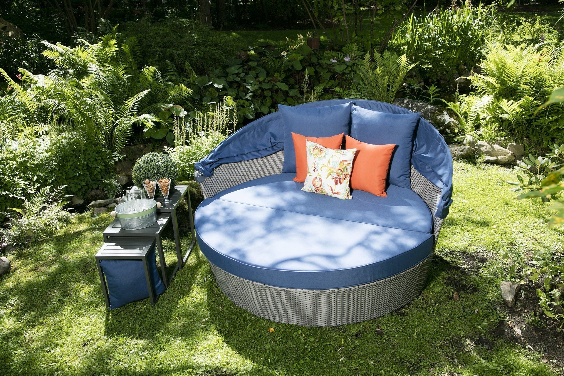 Patio lounging chair