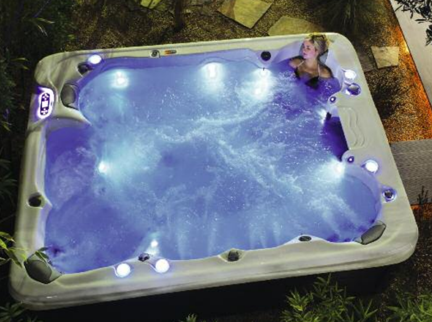 Large rectangle hot tub