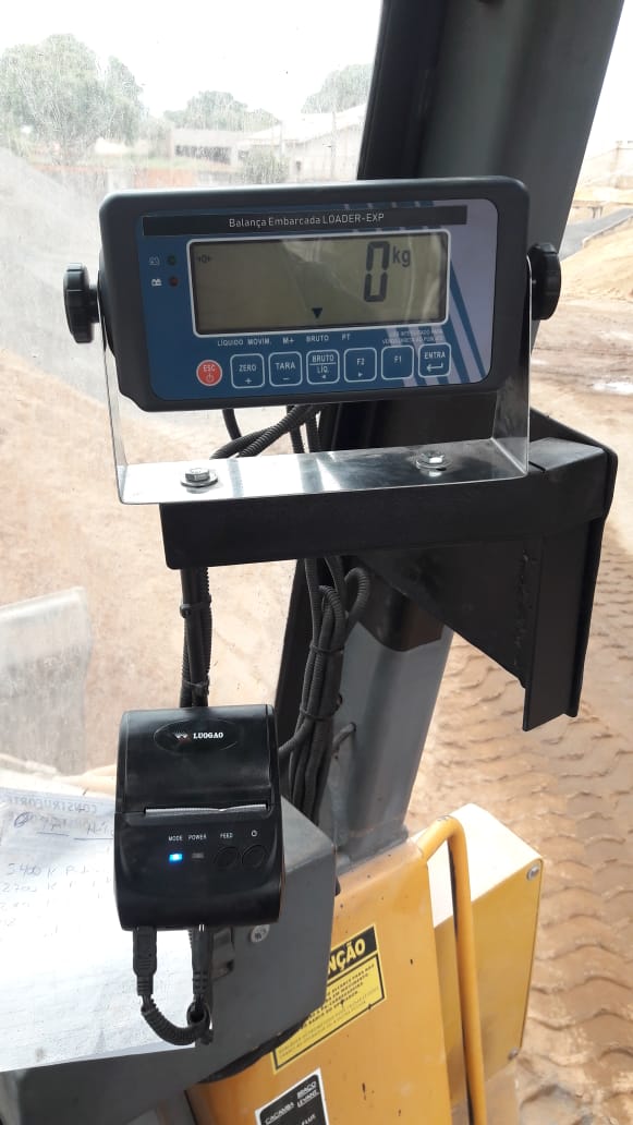 balança para pá carregadeira, sistema de pesagem para pá carregadeira, balança embarcada, balança eletrônica para pá carregadeira, balança pá carregadeira, balanças r&r
