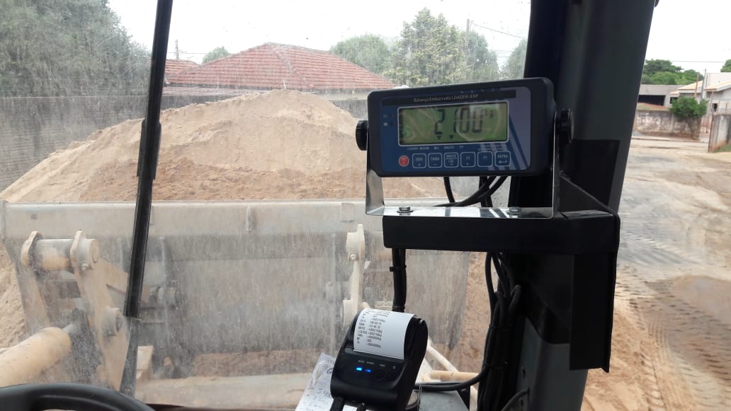 balança para pá carregadeira, sistema de pesagem para pá carregadeira, balança embarcada, balança eletrônica para pá carregadeira, balança pá carregadeira, balanças r&r