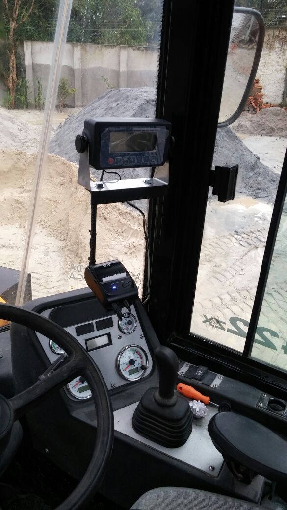 balança para pá carregadeira, sistema de pesagem para pá carregadeira, balança embarcada, balança eletrônica para pá carregadeira, balança pá carregadeira, balanças r&r