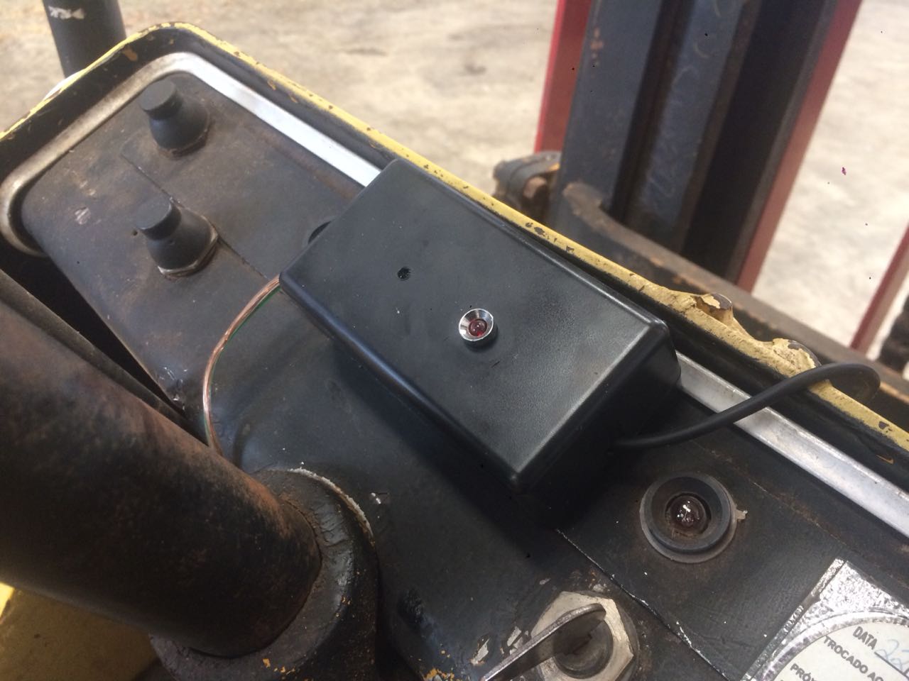 balança para empilhadeira, balança para pá carregadeira, sistema de pesagem para pá carregadeira, balança embarcada, balança eletrônica para pá carregadeira, balança pá carregadeira, balanças r&r