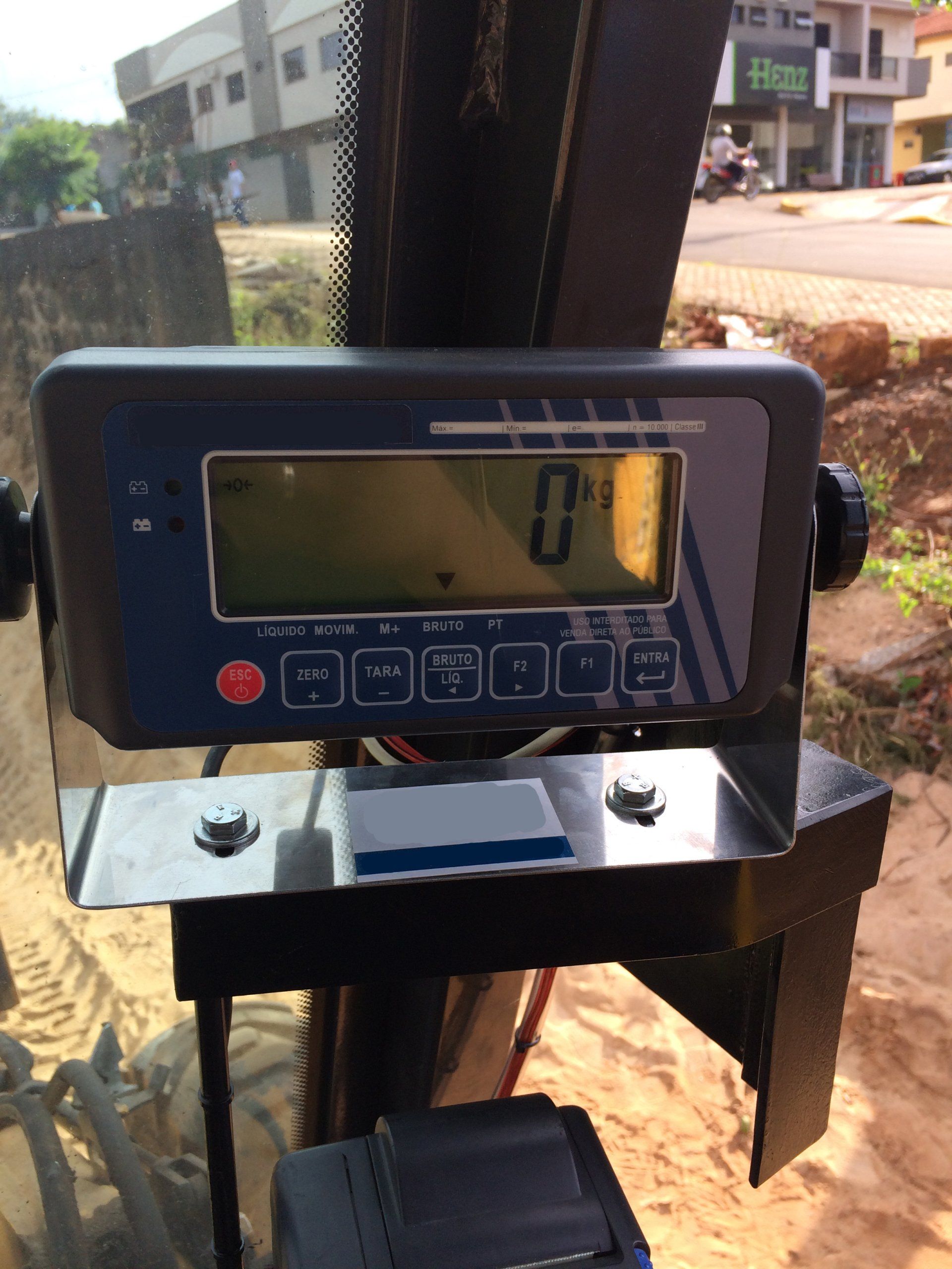 balança para pá carregadeira, sistema de pesagem para pá carregadeira, balança embarcada, balança eletrônica para pá carregadeira, balança pá carregadeira, balanças r&r