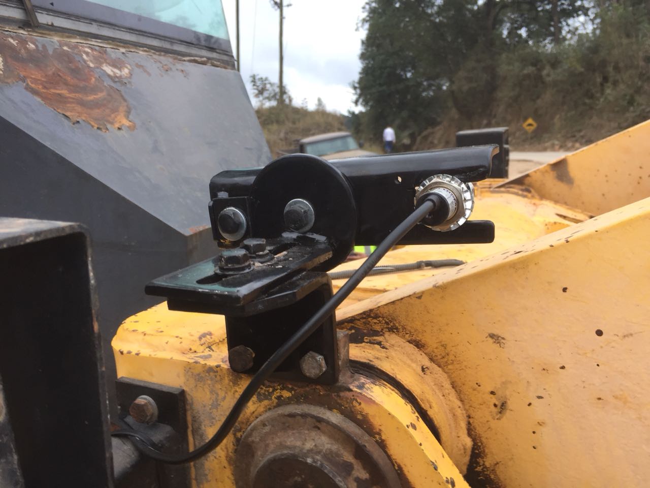 balança para pá carregadeira, sistema de pesagem para pá carregadeira, balança embarcada, balança eletrônica para pá carregadeira, balança pá carregadeira, balanças r&r