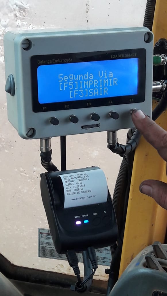 balança para pá carregadeira, balança embarcada para pá carregadeira, balança pra pá carregadeira, preço balança para pá carregadeira, balança eletrônica para pá carregadeira, balança, sistema de pesagem, balanças r&r, balanças gelth, balança para pá marpress, marpress brasil, gelth, balança gelth, balança r&r, r&r, balança loader