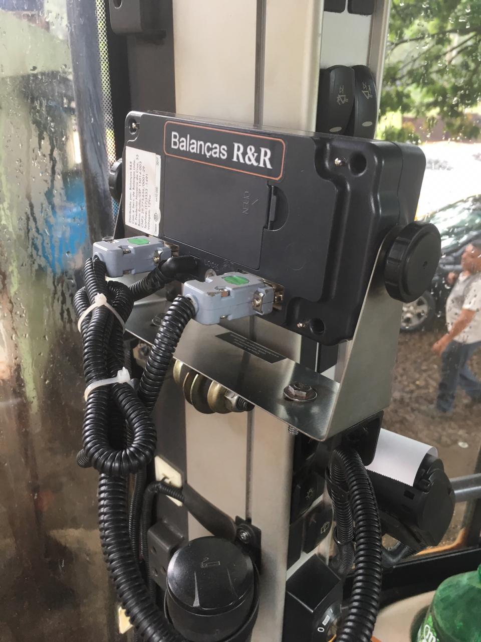 balança para pá carregadeira, balança pá carregadeira, balança eletrônica pá carregadeira, balança embarcada pá carregadeira, balança na pá carregadeira, balanças r&r, balança loader, gelth, balança gelth, marpress, balanças marpress, marpress loadrite, loadrite, vei, preço balança pá carregadeira, balança carregadeira pá