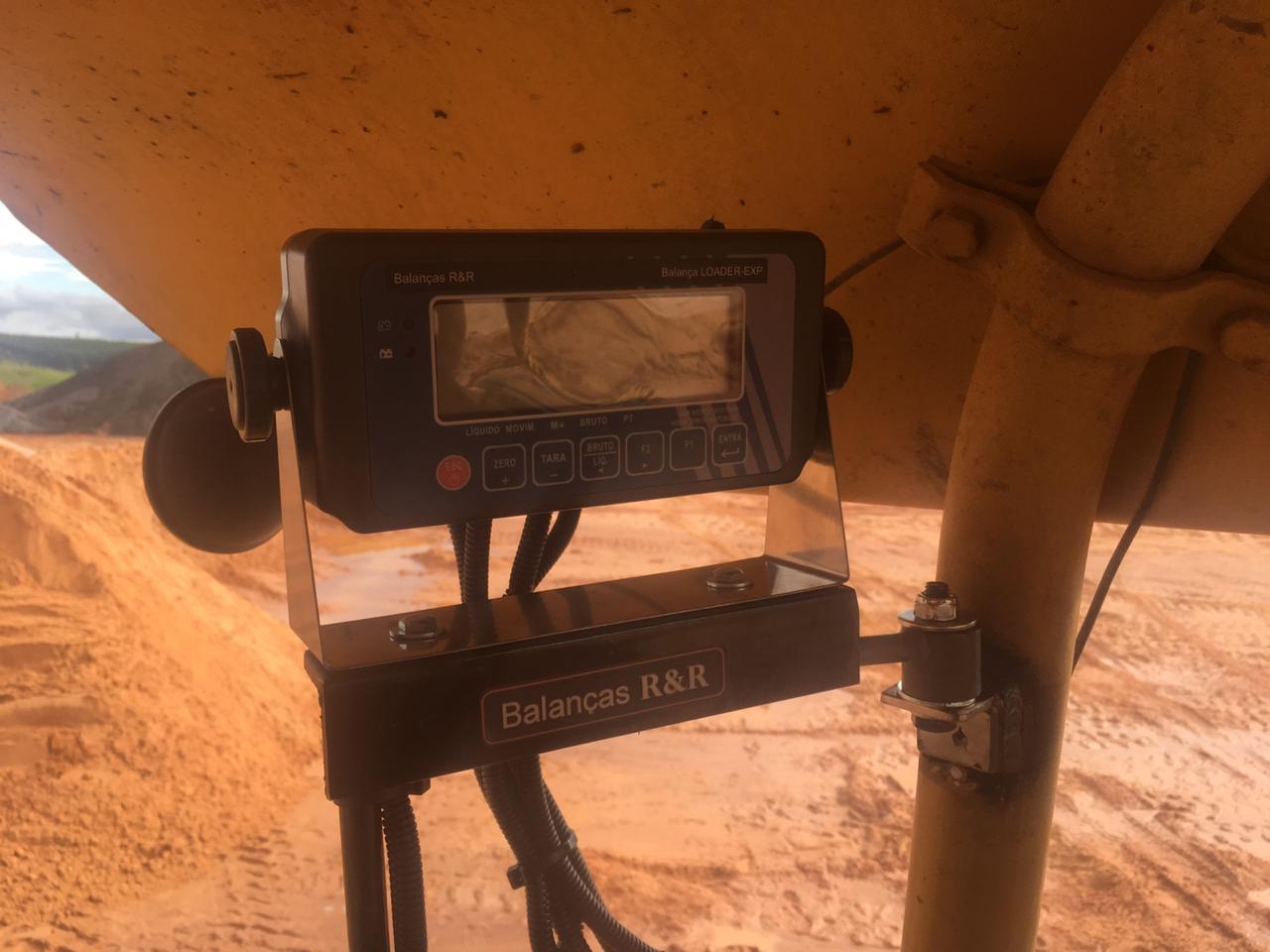 balança para pá carregadeira, balança pá carregadeira, balança eletrônica pá carregadeira, balança gelth, gelth, balança loadrite, balança marpress, marpress, balanças r&r, balança embarcada, balança eletrônica para pá carregadeira, preço balança pá carregadeira, balança pá carregadeira, pá carregadeira caterpillar, pá carregadeira case, pá carregadeira volvo, pá carregadeira xcmg, pá carregadeira new holland, pá carregadeira liebherr, pá carregadeira balança, r&r, r&r balanças