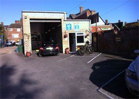 Vehicle servicing - Wootton Bassett, Swindon - Bassett Garage - Vehicle Garage