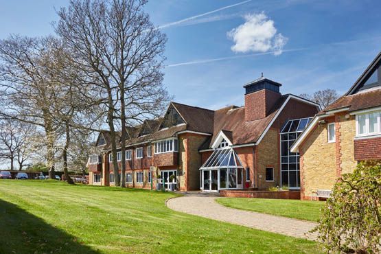 tanshire business park oak house 481sq ft office to rent surrey
