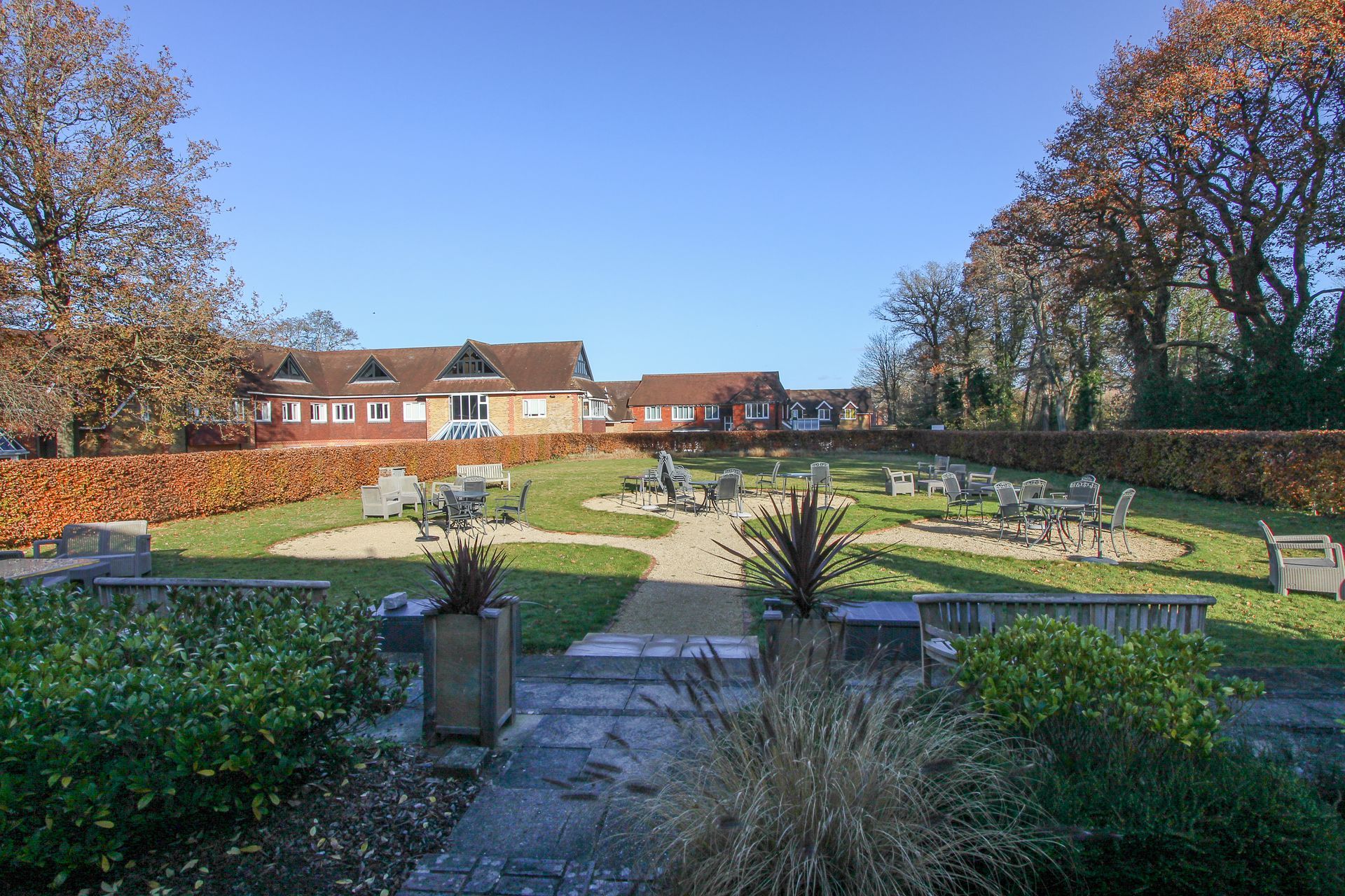 Tanshire Park cafe outside seating near haslemere
