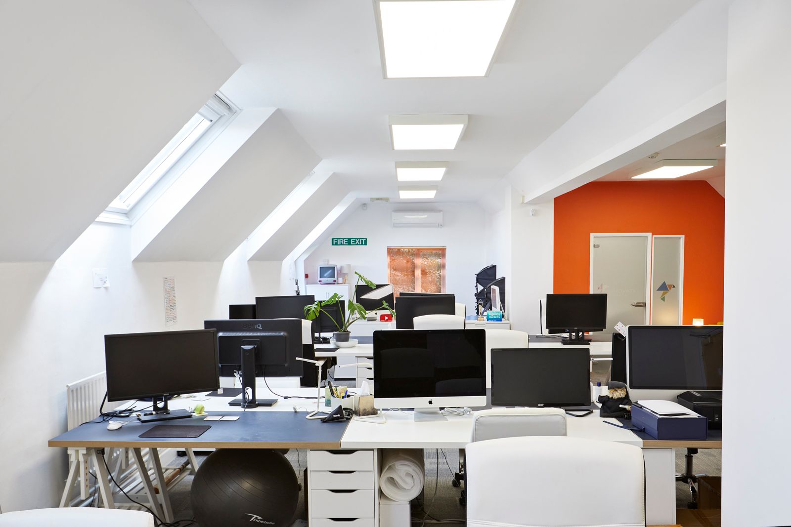 tanshire business park 1000sq ft office space to rent in surrey