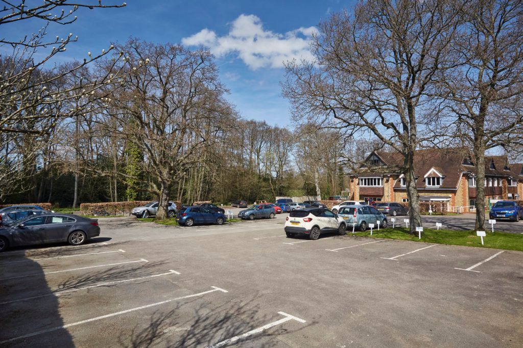 Office Space to rent in surrey with Parking